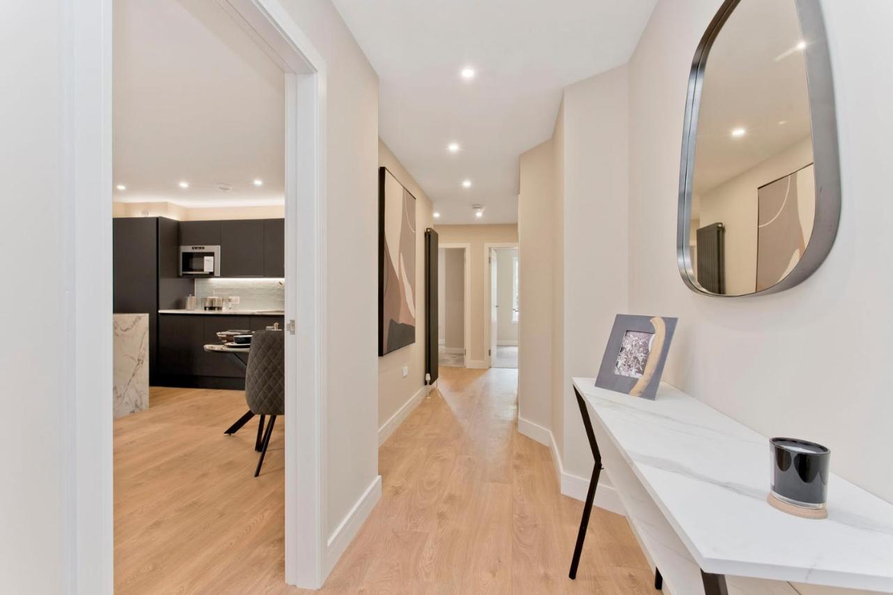 Modern City Centre 2 Bedroom 2 Bathroom Apartments, Main Door Ground With Private Parking EDI Eksteriør bilde